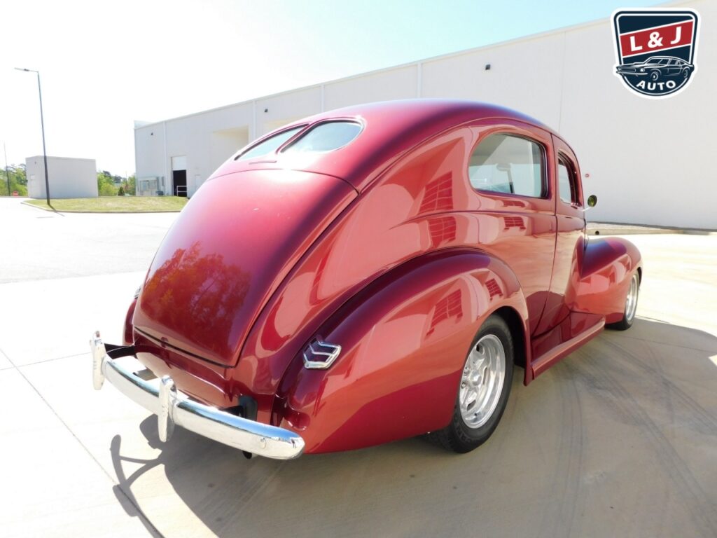 1940 Ford Deluxe