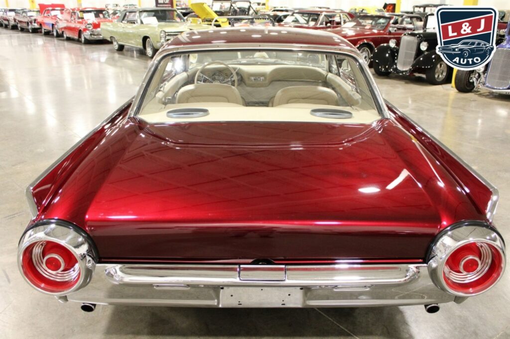 1962 Ford Thunderbird