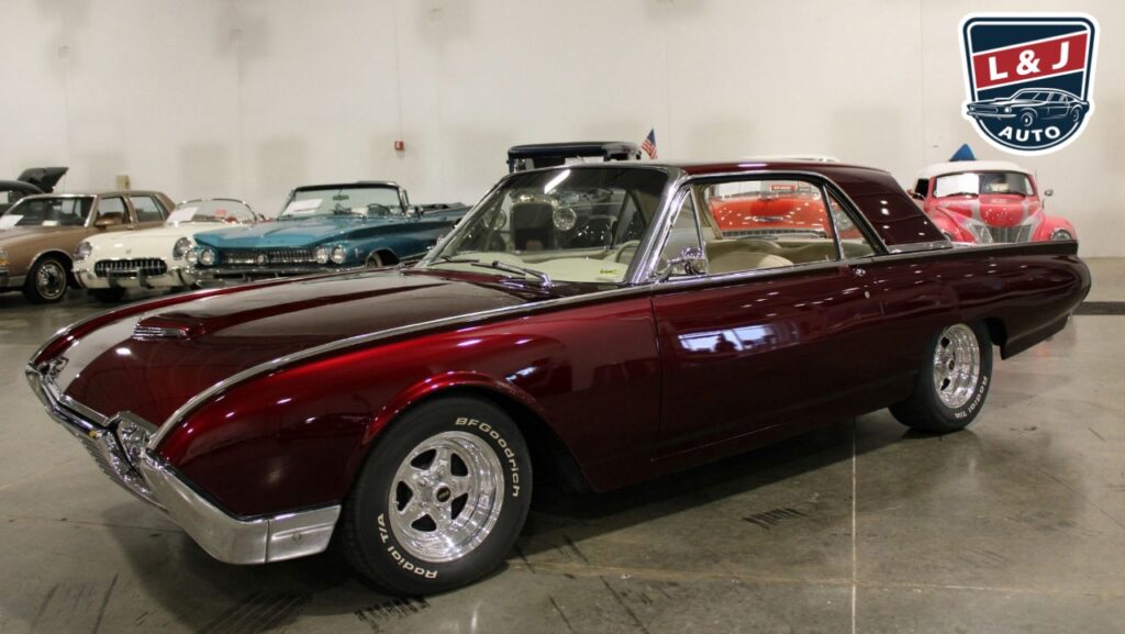 1962 Ford Thunderbird