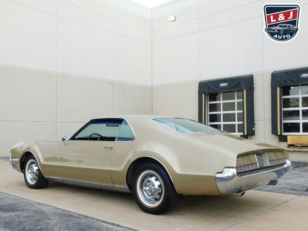 1967 Oldsmobile Toronado